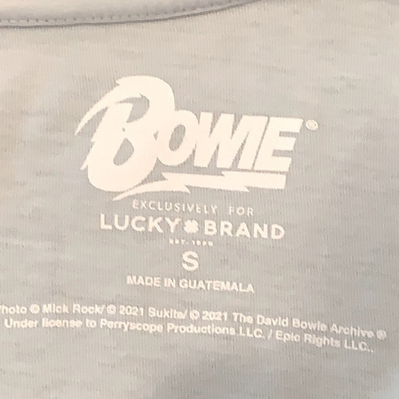 Luck Brand David Bowie Aladdin Sane Album Cover Graphic Tee NWT - Picture 8 of 9